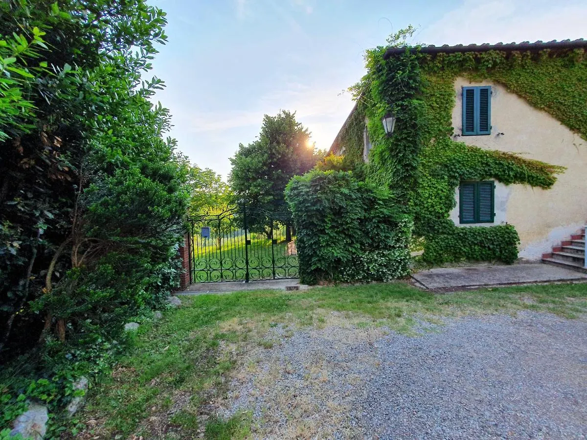 Podere Il Cardellino Lari